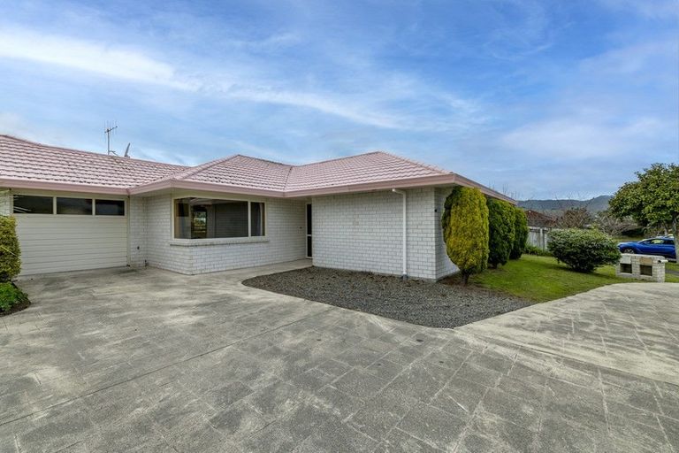 Photo of property in 35a Hadleigh Court, Paraparaumu, 5032