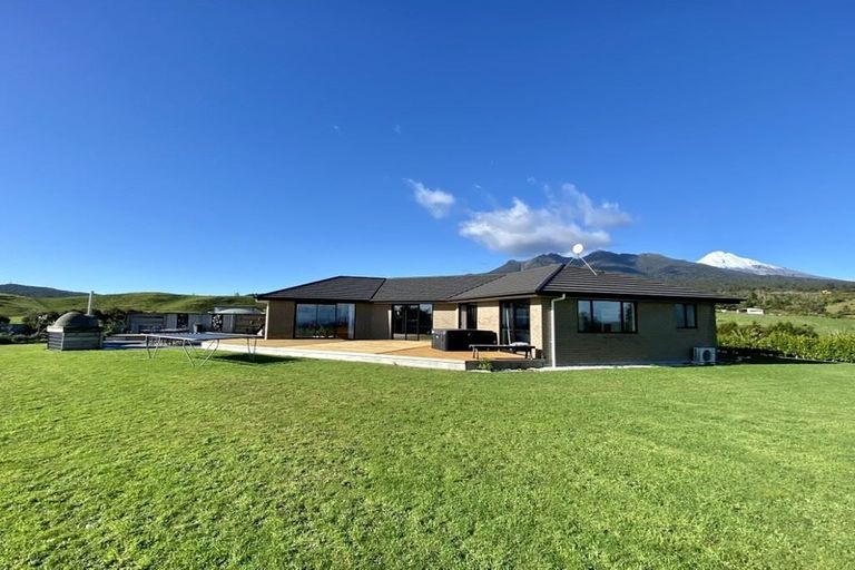 Photo of property in 663 Upper Pitone Road, Pitone, New Plymouth, 4374