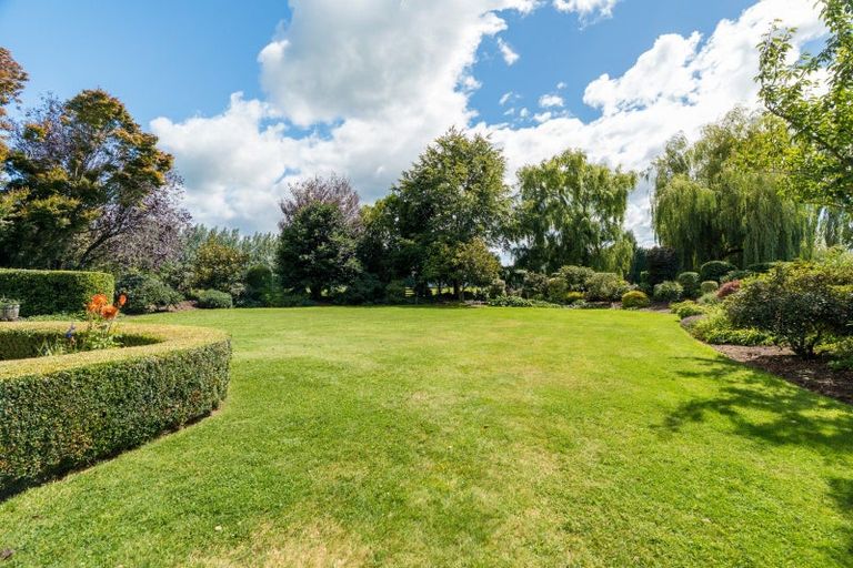 Photo of property in 320 Gladstone Road South, East Taieri, Mosgiel, 9092