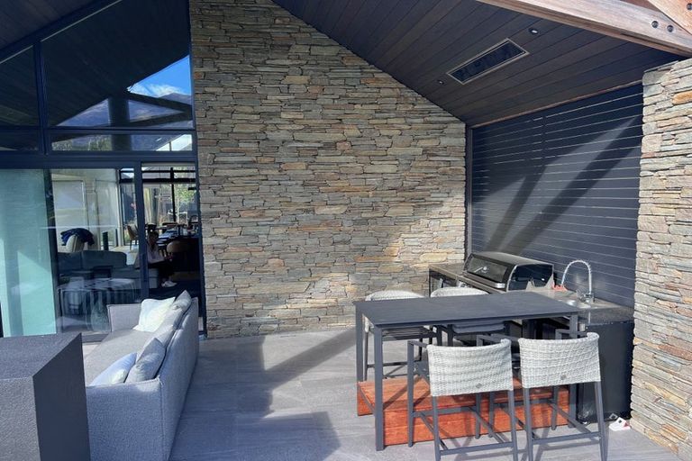 Photo of property in 10 Mccaw Mews, Wanaka, 9305