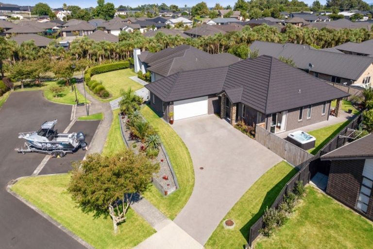 Photo of property in 4 Mirabell Place, Patumahoe, Pukekohe, 2679