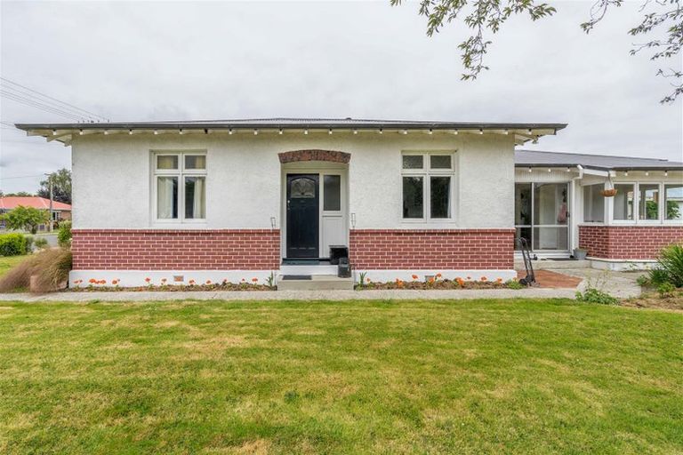 Photo of property in 8 Waverley Street, East Gore, Gore, 9710