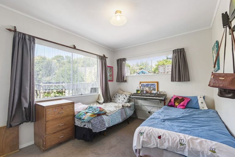 Photo of property in 9 Pinedale Place, Henderson, Auckland, 0610