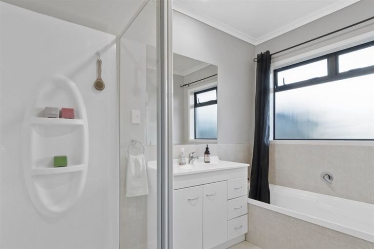 Photo of property in 51 Honeysuckle Lane, Ohauiti, Tauranga, 3112