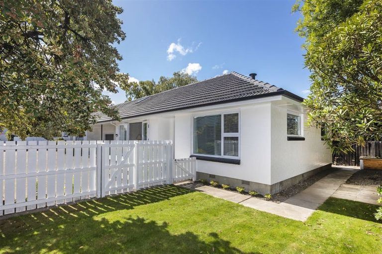 Photo of property in 124b Glandovey Road, Strowan, Christchurch, 8052