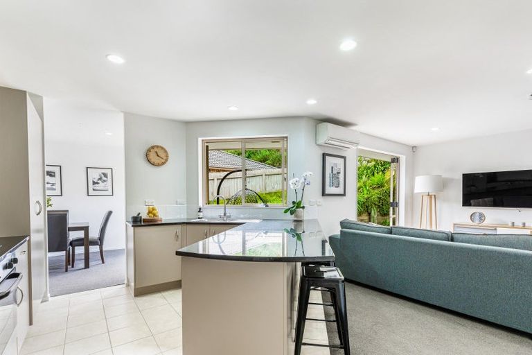 Photo of property in 23 Henry Partington Place, Greenhithe, Auckland, 0632