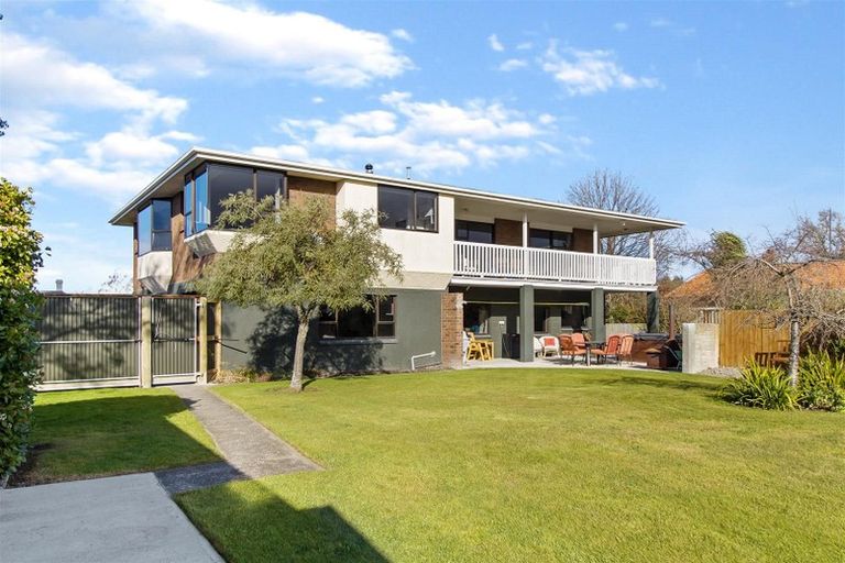 Photo of property in 6 Exeter Street, Waimate, 7924