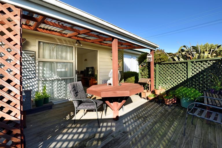 Photo of property in 9a Polstead Road, Stoke, Nelson, 7011