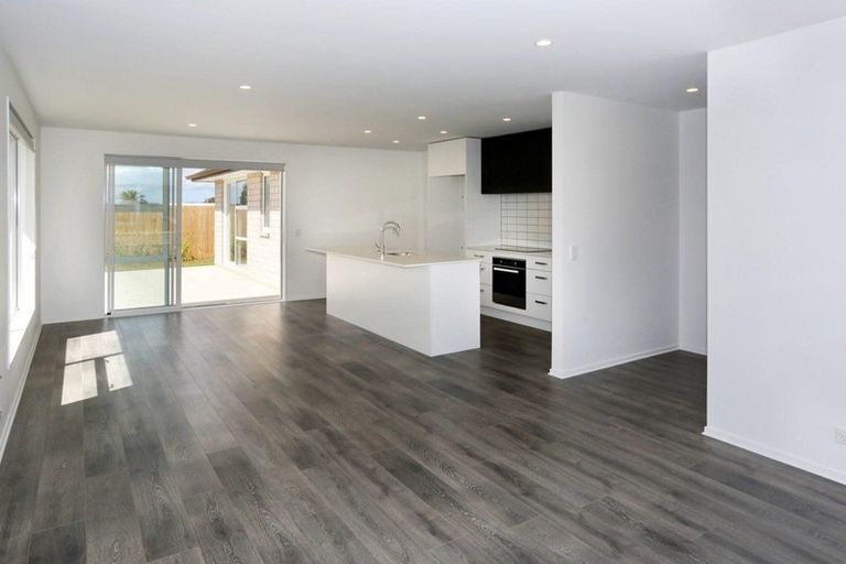 Photo of property in 16 Olivia Road, Pukekohe, 2120