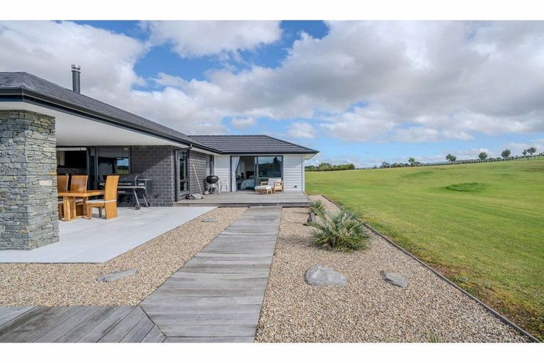 Photo of property in 1 Fernbird Grove, Kerikeri, 0294