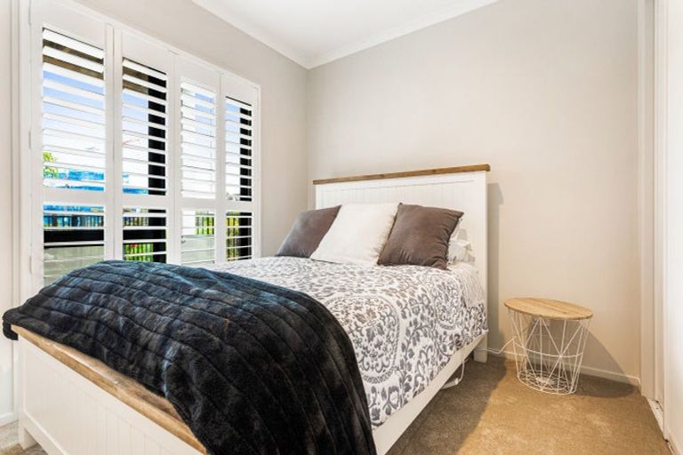 Photo of property in 15 Patrol Lane, Hobsonville, 0616