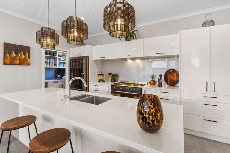 Photo of property in 57 Benmore Crescent, Pyes Pa, Tauranga, 3112