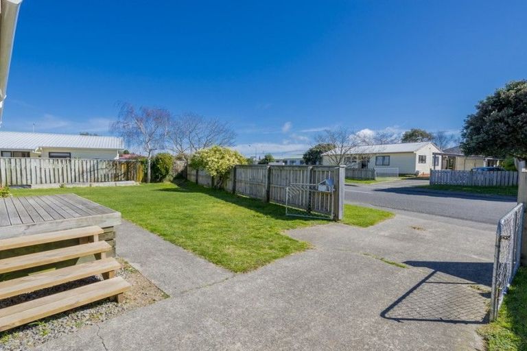 Photo of property in 124 Makarini Street, Paraparaumu, 5032
