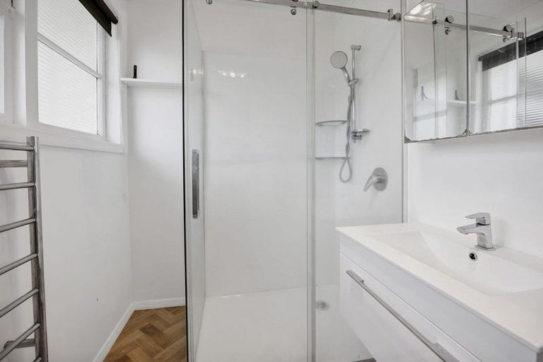 Photo of property in 279 South Road, Hawera, 4610