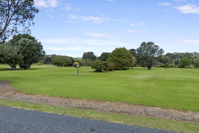 Photo of property in 30 Third Avenue, Urenui, 4377