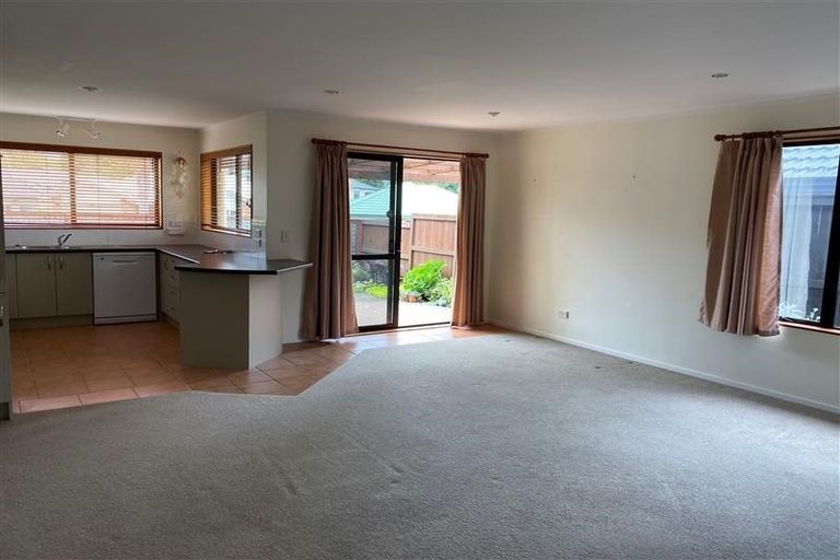 Photo of property in 4 Red Hibiscus Road, Stanmore Bay, Whangaparaoa, 0932