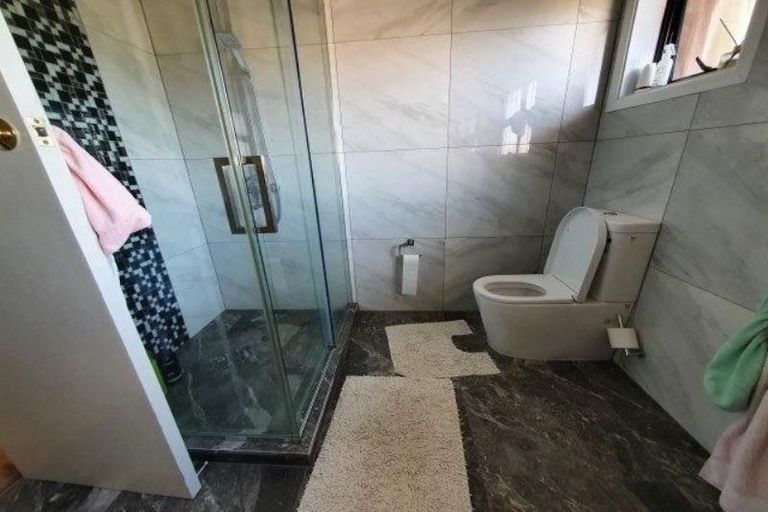 Photo of property in 12 Buckingham Crescent, Manukau, Auckland, 2025