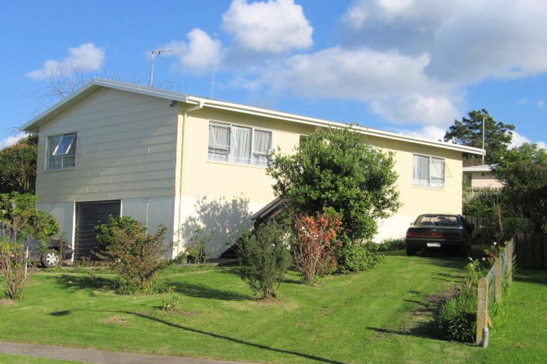 Photo of property in 40 Darnell Crescent, Clover Park, Auckland, 2019