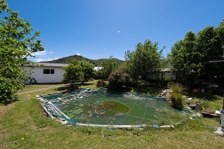Photo of property in 215a Waikawa Road, Waikawa, Picton, 7220