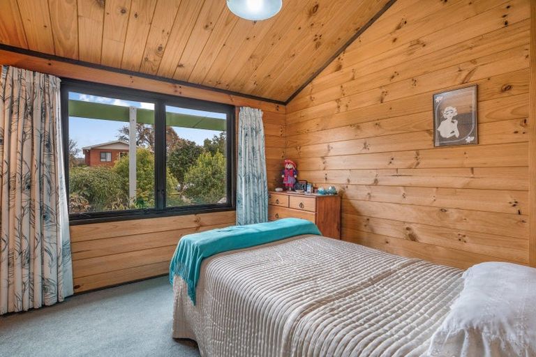 Photo of property in 19 Deller Drive, Carterton, 5713