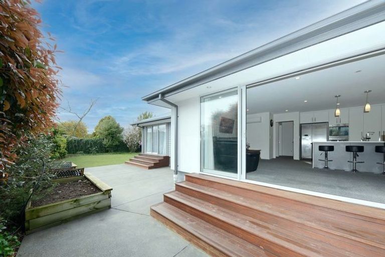 Photo of property in 14 Caithness Street, New Brighton, Christchurch, 8083