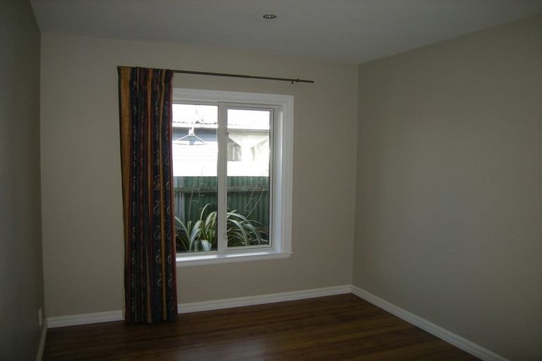 Photo of property in 162 Springs Road, Hornby, Christchurch, 8042