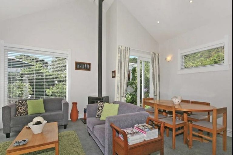 Photo of property in 8 Miro Street, Eastbourne, Lower Hutt, 5013