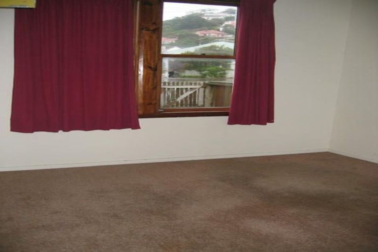 Photo of property in 16 Cruickshank Street, Kilbirnie, Wellington, 6022