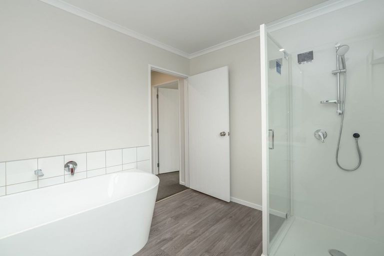 Photo of property in 6 Ataahua Place, Featherston, 5710