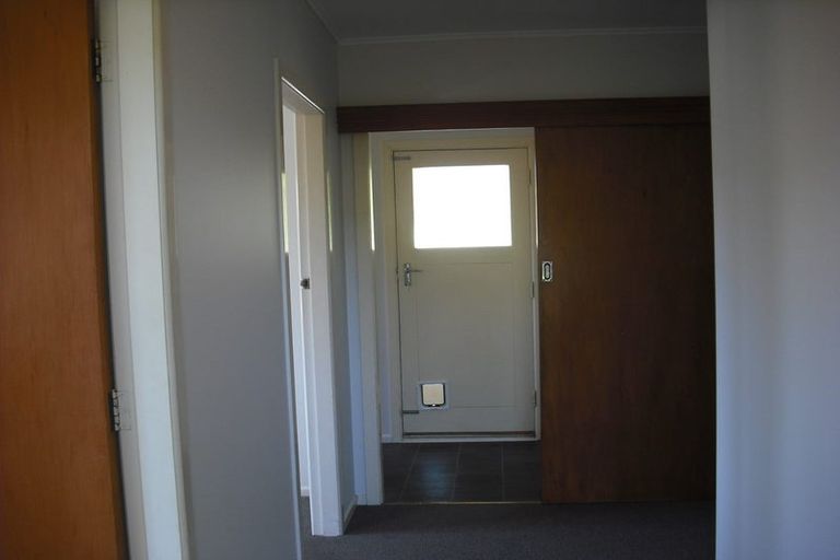 Photo of property in 19a Huntingdon Street, Northland, Wellington, 6012