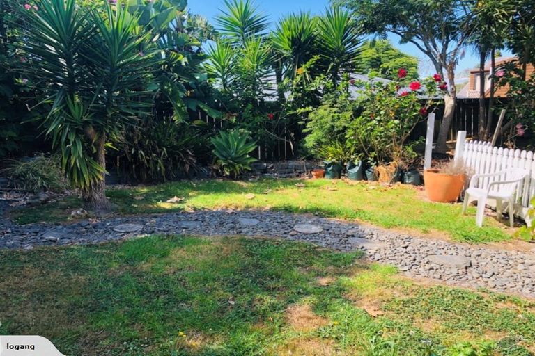 Photo of property in 76 Wade River Road, Stanmore Bay, Whangaparaoa, 0932