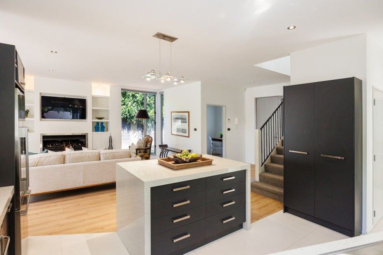 Photo of property in 23 Montgomery Terrace, Hokowhitu, Palmerston North, 4410