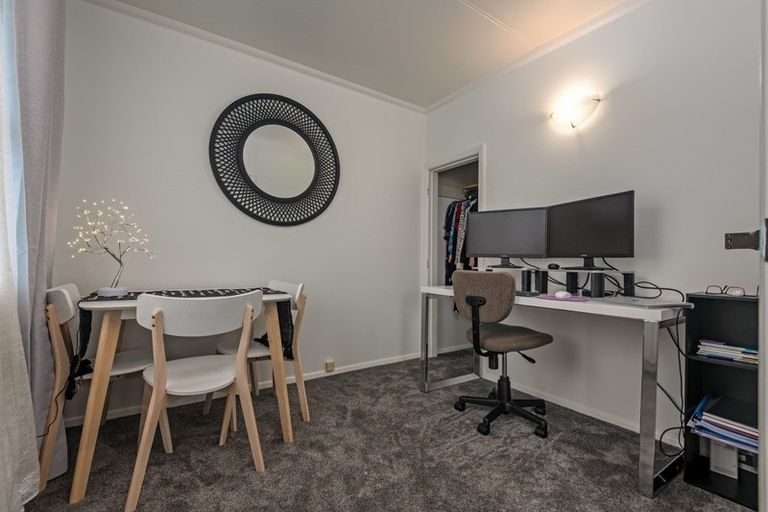 Photo of property in 10 Te Awe Awe Court, Hokowhitu, Palmerston North, 4410