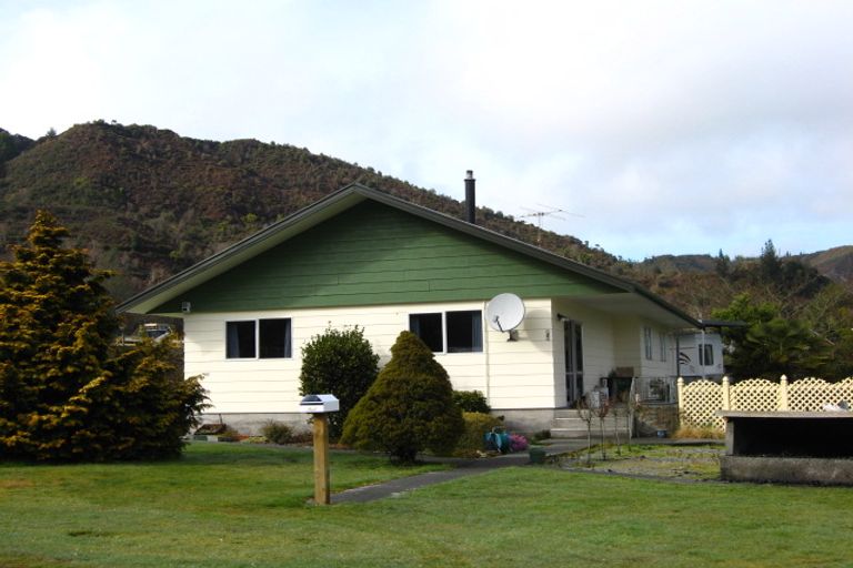 Photo of property in 1 Munson Street, Reefton, 7830