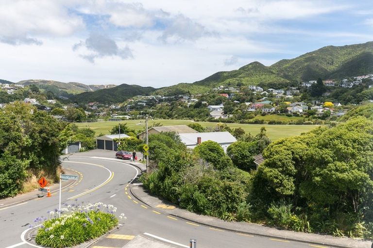 Photo of property in 2b Percy Dyett Drive, Karori, Wellington, 6012