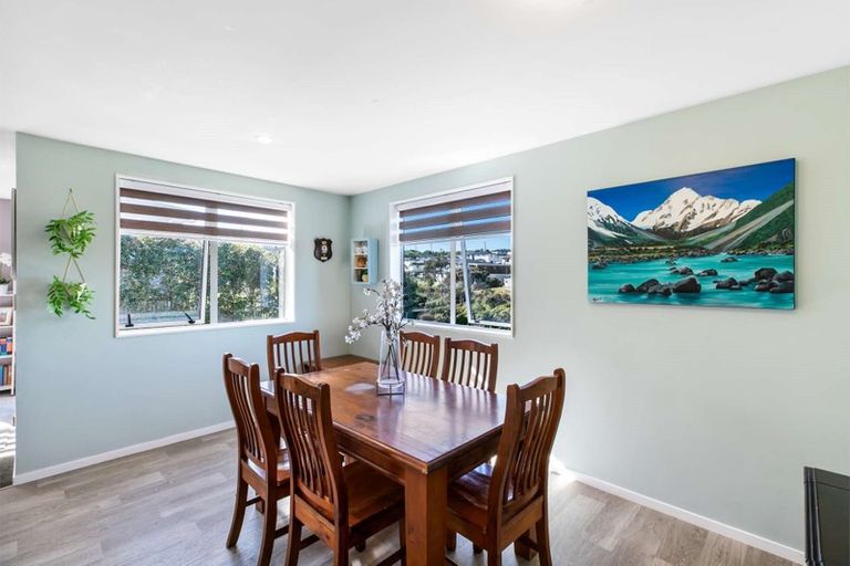 Photo of property in 24 Bayview Park Lane, Orewa, 0931