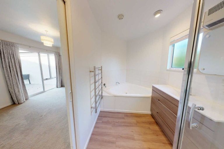 Photo of property in 1/212 Springfield Road, St Albans, Christchurch, 8014