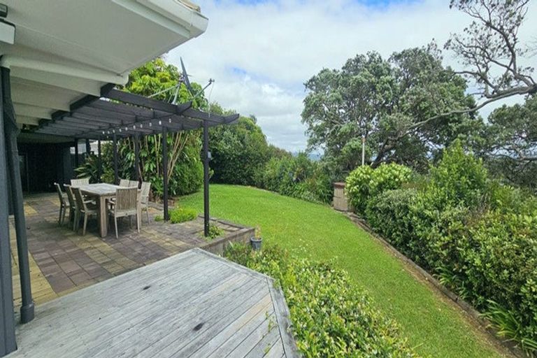 Photo of property in 215 Cove Road, Waipu, 0582