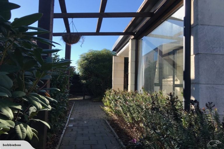 Photo of property in 8/4 Broadbent Street, Riccarton, Christchurch, 8041