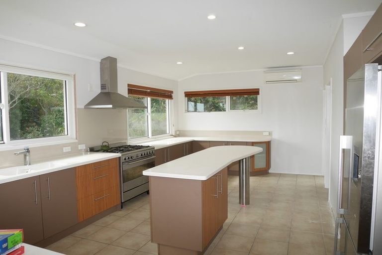 Photo of property in 13 Groves Road, Raumati Beach, Paraparaumu, 5032