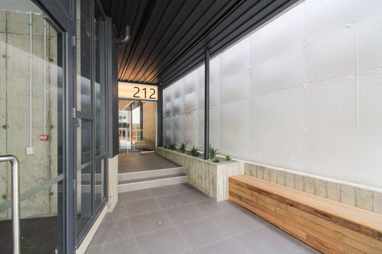 Photo of property in 902/212 Willis Street, Te Aro, Wellington, 6011