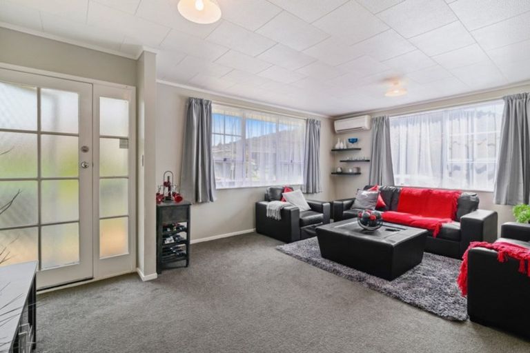Photo of property in 1 Marcasite Place, Pukehangi, Rotorua, 3015