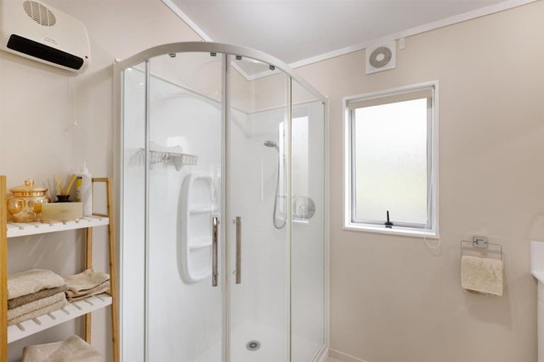 Photo of property in 6 Milsom Place, Te Puke, 3119