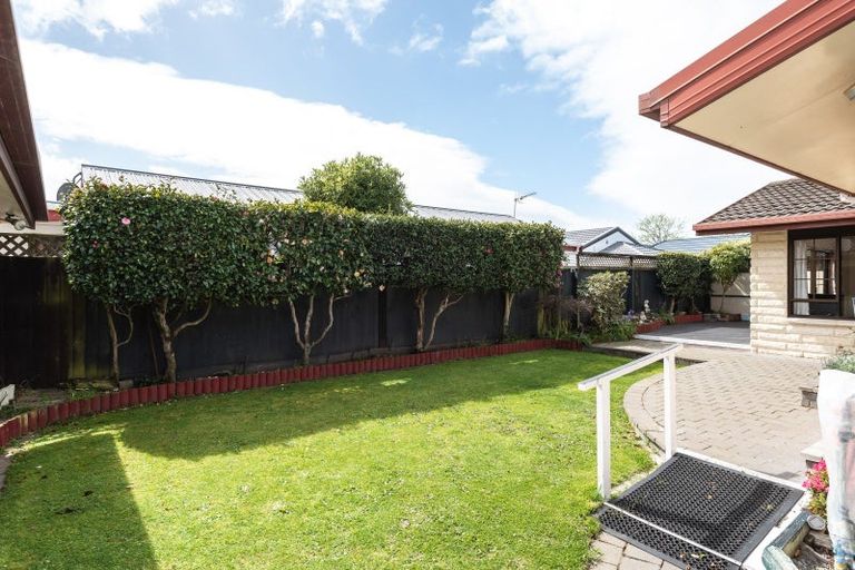 Photo of property in 3 Jacaranda Place, Parklands, Christchurch, 8083