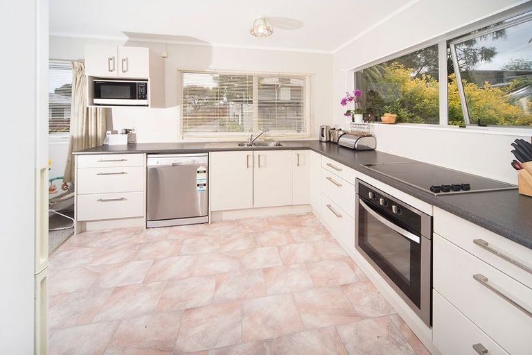 Photo of property in 270 Rangatira Road, Beach Haven, Auckland, 0626