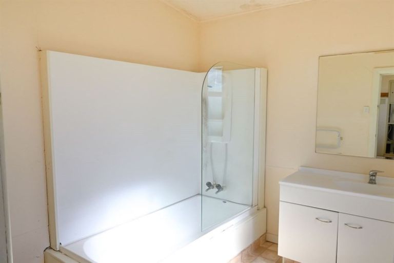 Photo of property in 26 Poole Street, Kaitangata, 9210