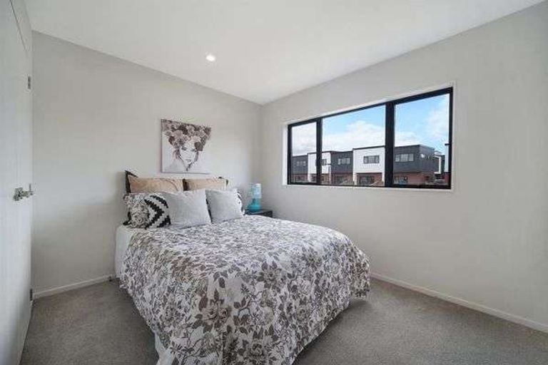 Photo of property in 38 Picturesque Drive, Flat Bush, Auckland, 2019