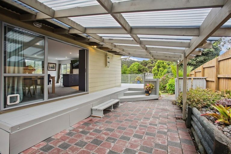 Photo of property in 7 Napuka Road, Henderson Valley, Auckland, 0612