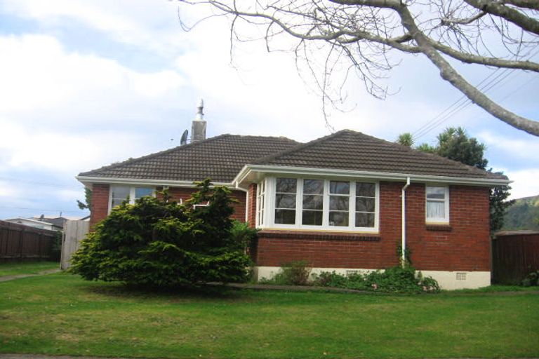 Photo of property in 41 Atiawa Crescent, Waiwhetu, Lower Hutt, 5010