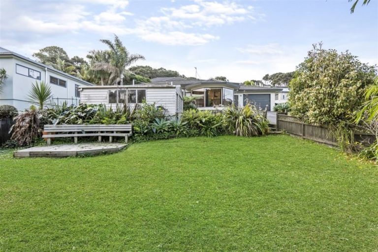 Photo of property in 52 Ferry Road, Arkles Bay, Whangaparaoa, 0932